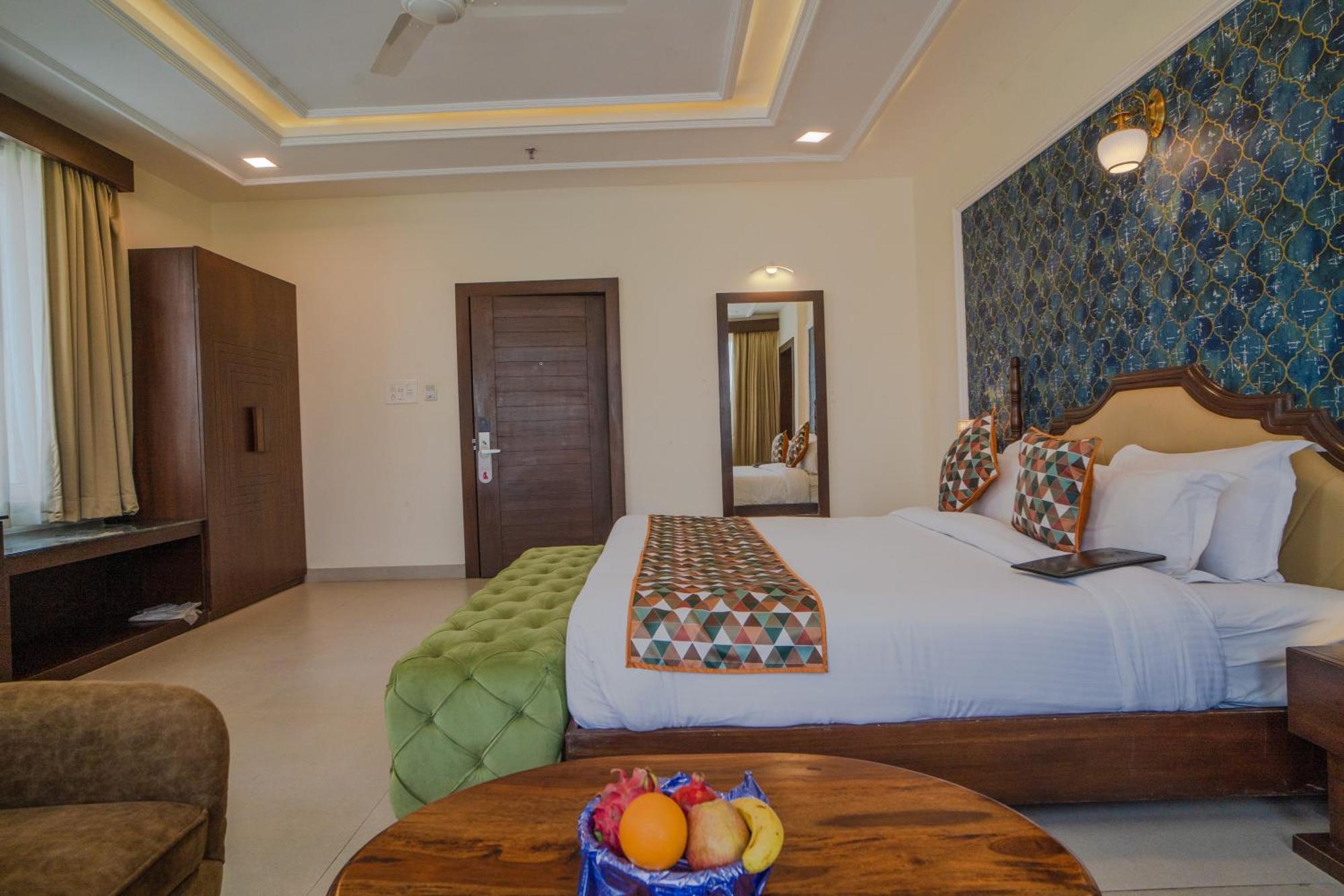 The Courtyard - Beyond Bar & Club Hotel Udaipur Exterior photo