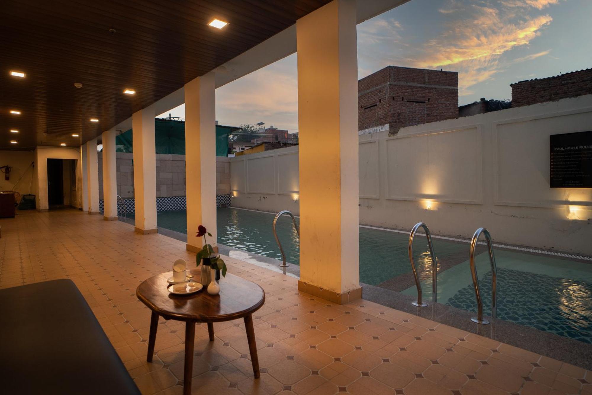 The Courtyard - Beyond Bar & Club Hotel Udaipur Exterior photo