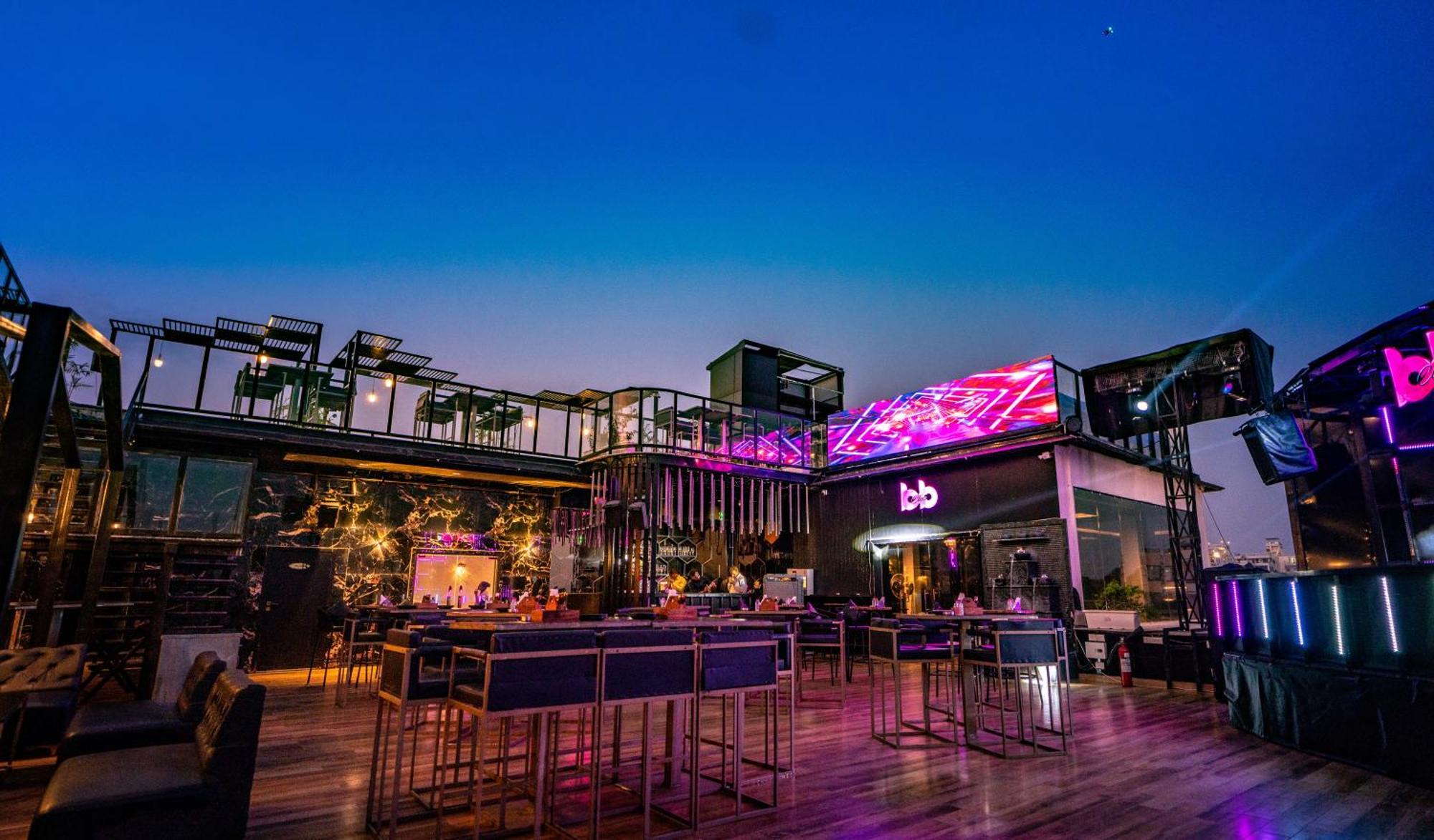 The Courtyard - Beyond Bar & Club Hotel Udaipur Exterior photo